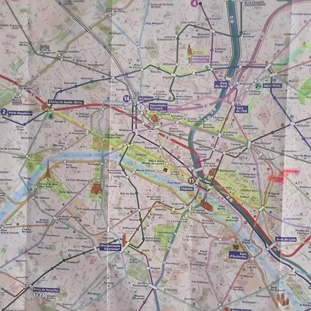 Cozy Bastille With Balcony