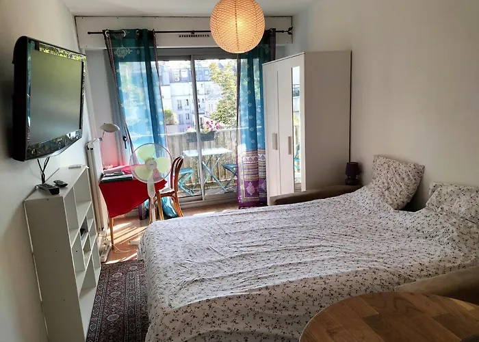 Cozy Bastille With Balcony Apartmán *