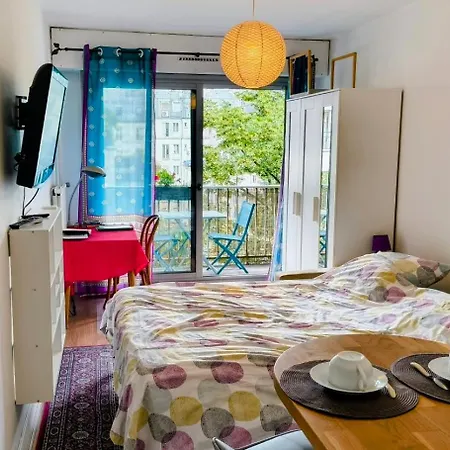 Cozy Bastille With Balcony Апартаменты